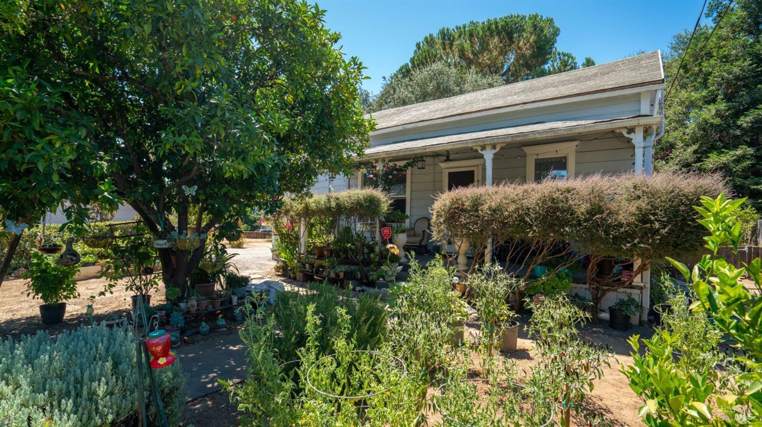 Property Photo:  729 733 University Street  CA 95448 