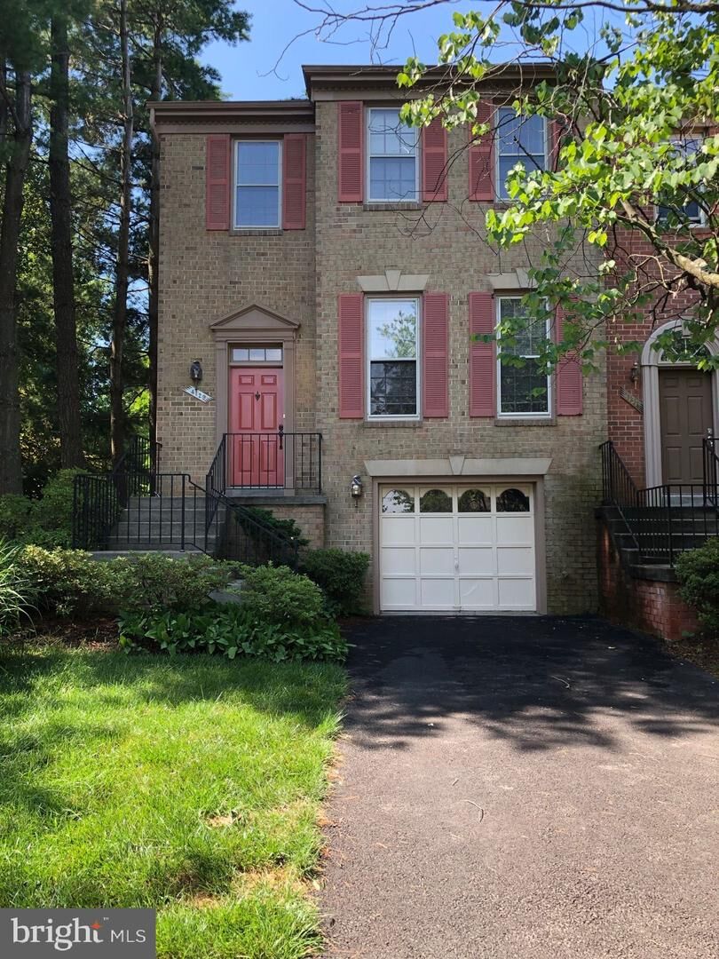 Property Photo:  4129 Meadow Field Court  VA 22033 