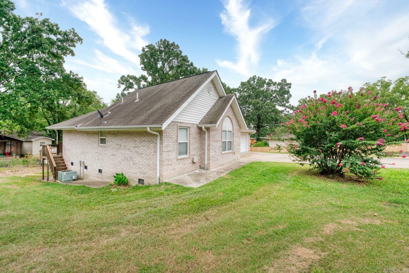 Property Photo:  204 Michele Street  AR 71913 