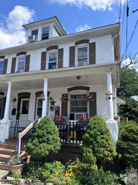 Property Photo:  51 Evelyn Ave  NJ 08865 