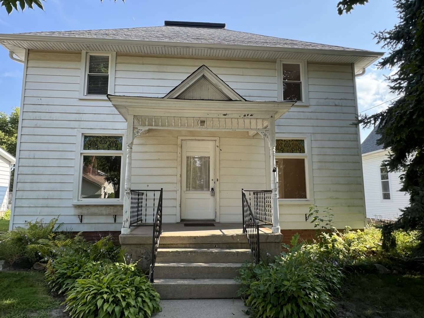 Property Photo:  121 Terwilliger Street  IL 60140 