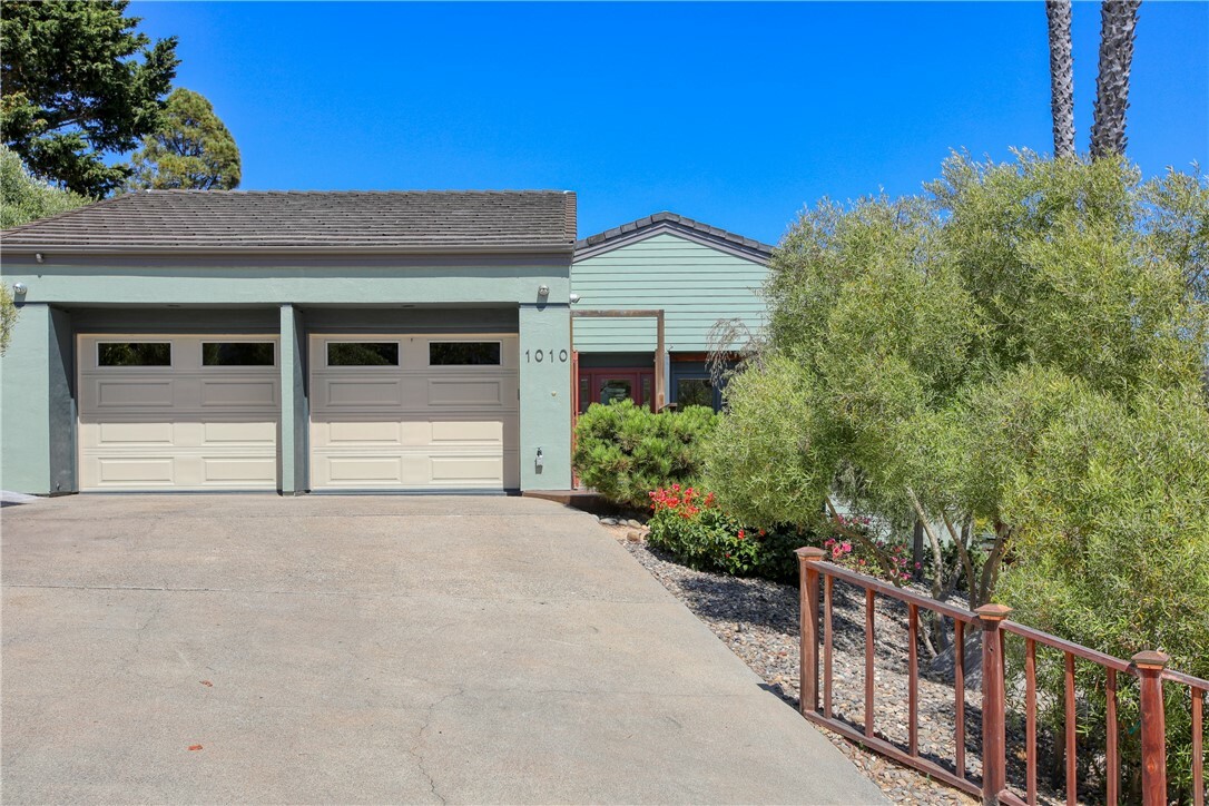 Property Photo:  1010 Acorn Drive  CA 93420 