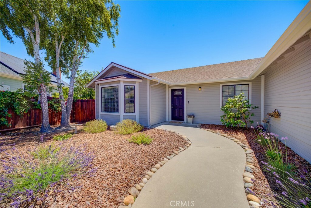 Property Photo:  775 Cardinal Court  CA 93420 