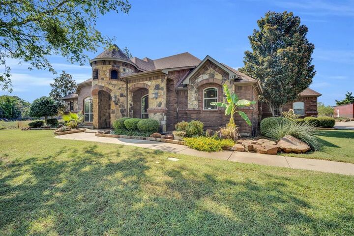 Property Photo:  116 Spring Creek Drive  TX 75165 