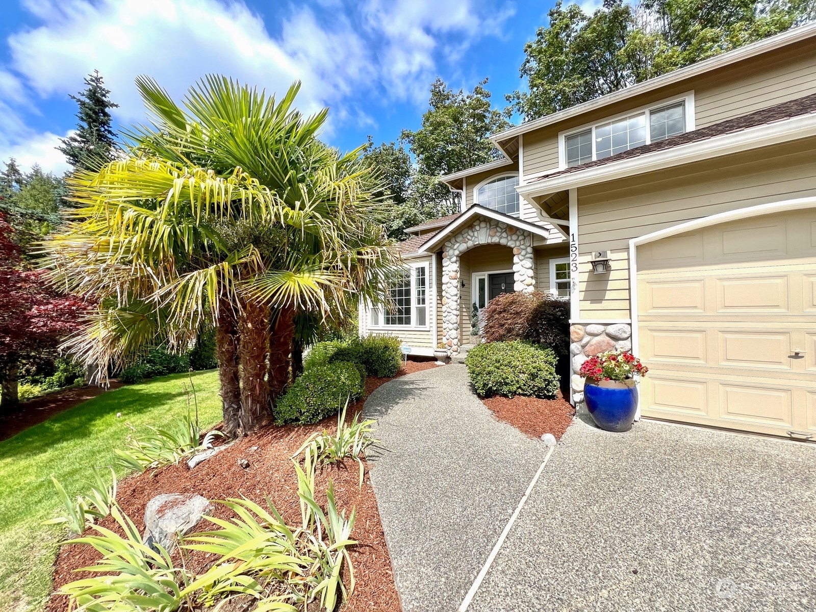 Property Photo:  1523 173rd Street SE  WA 98012 