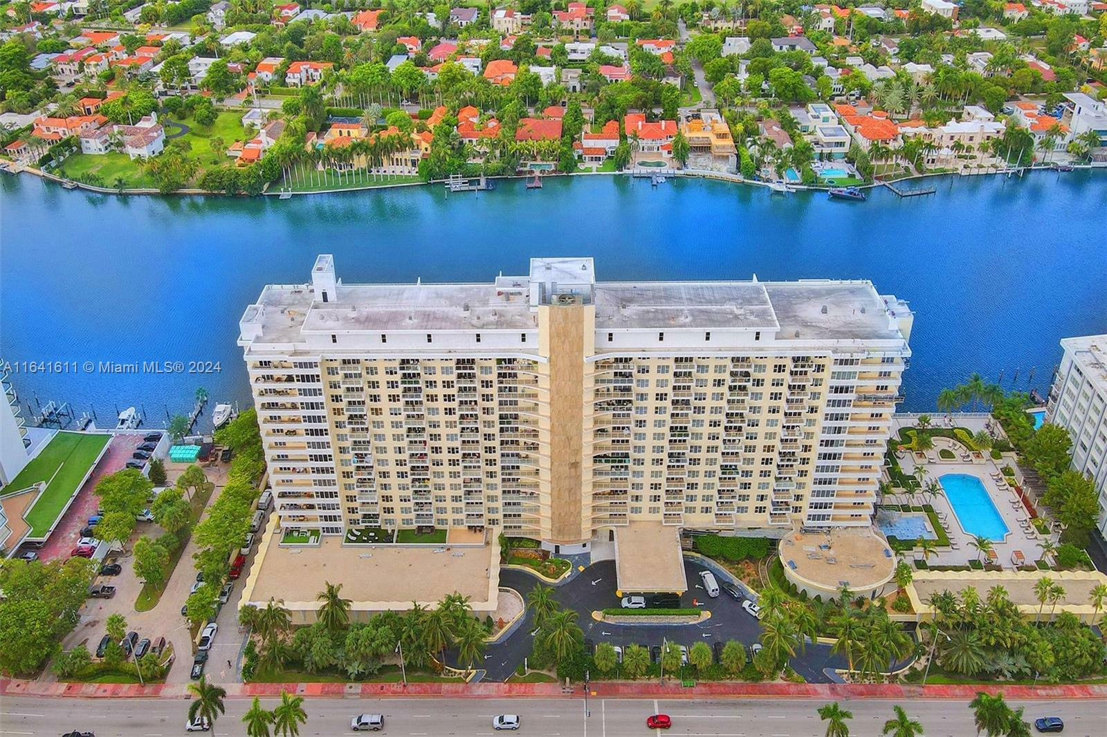 Property Photo:  5600 Collins Ave 7A  FL 33140 