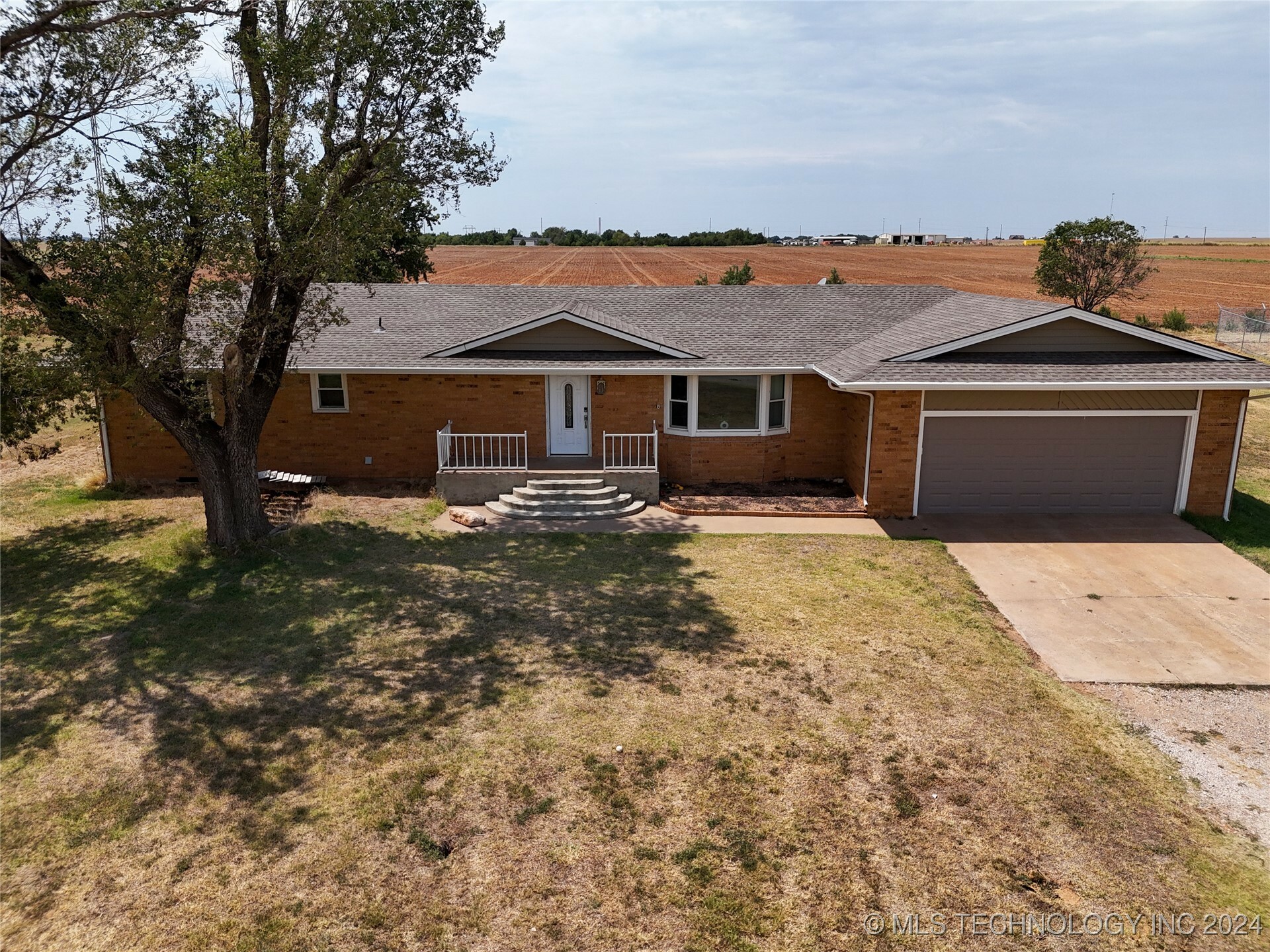 Property Photo:  11614 W Rupe  OK 73703 