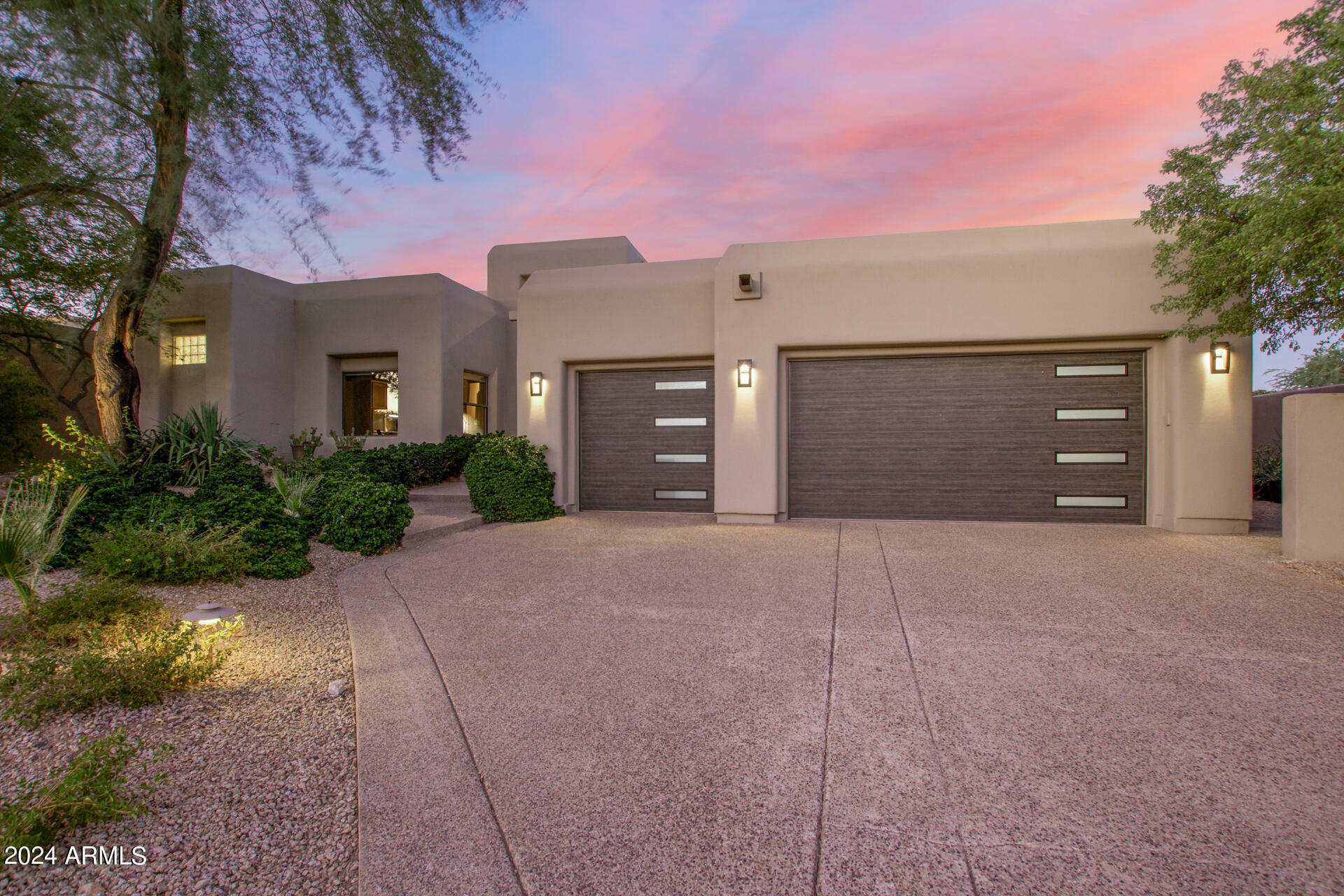 Property Photo:  11869 N 114th Way  AZ 85259 