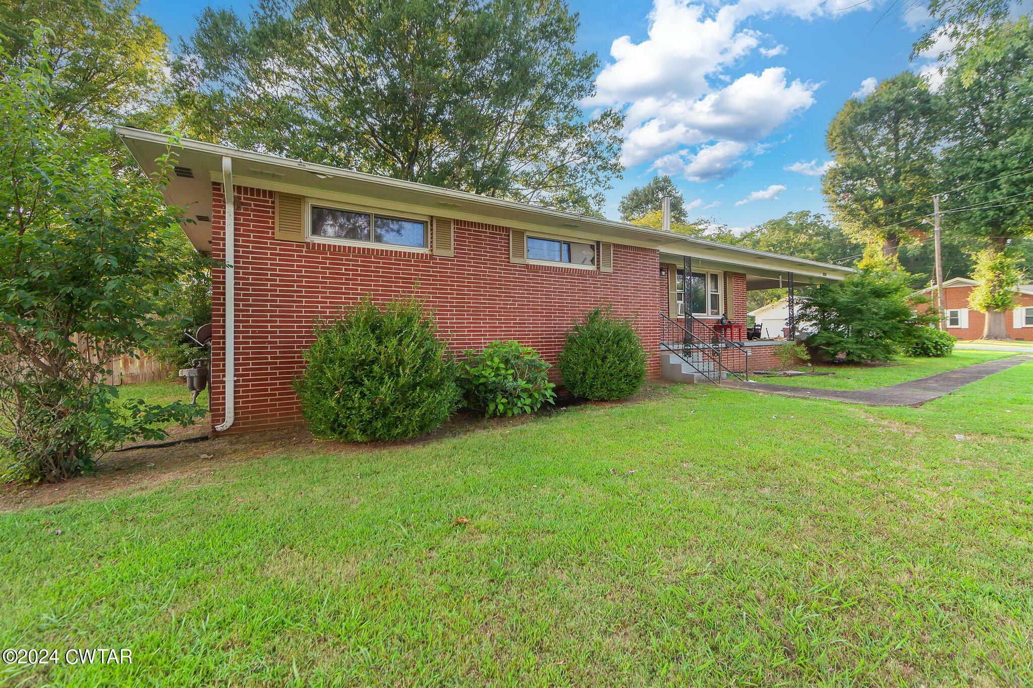 Property Photo:  10055 S 1st Street  TN 38358 