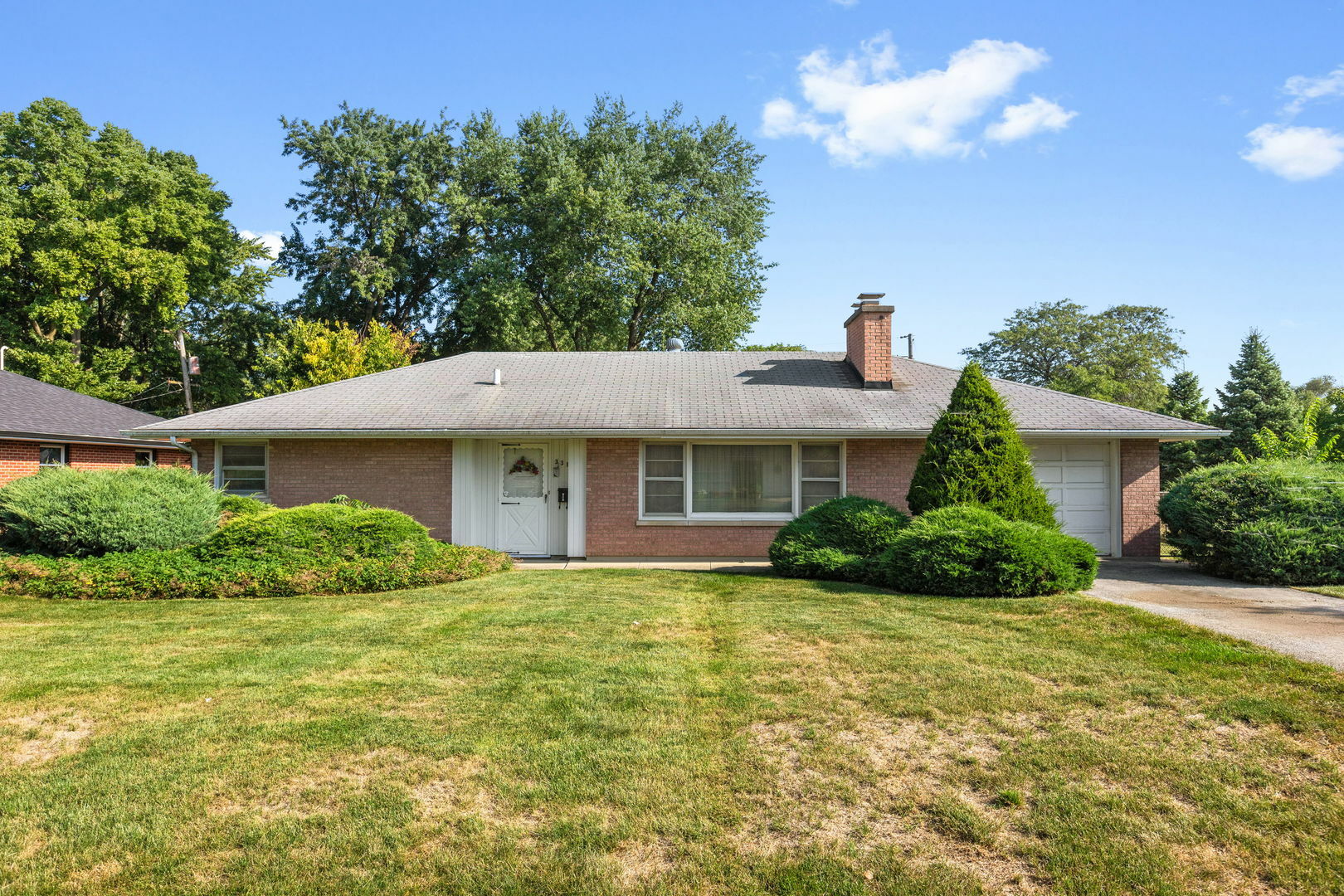 Property Photo:  331 Colorado Avenue  IL 60506 