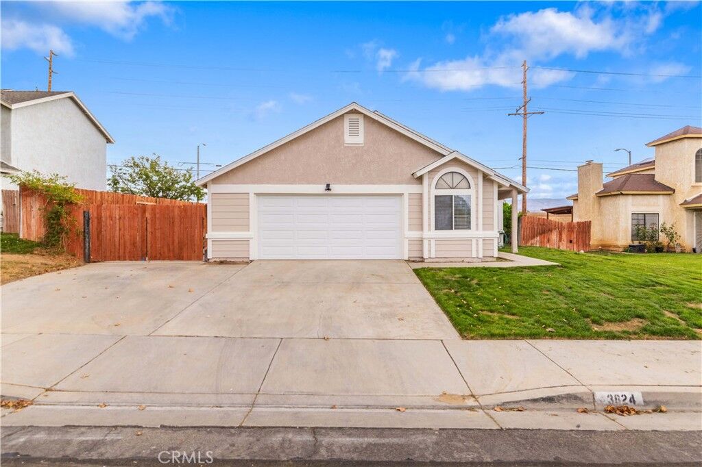 Property Photo: 3824 Balmont Street CA 93536