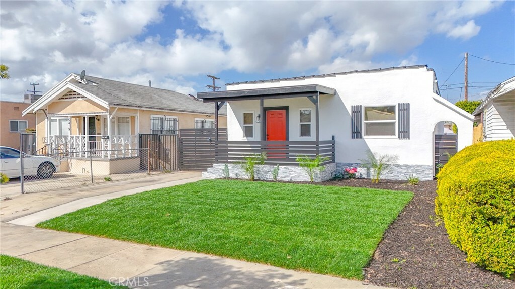 Property Photo: 5415 5th Avenue CA 90043