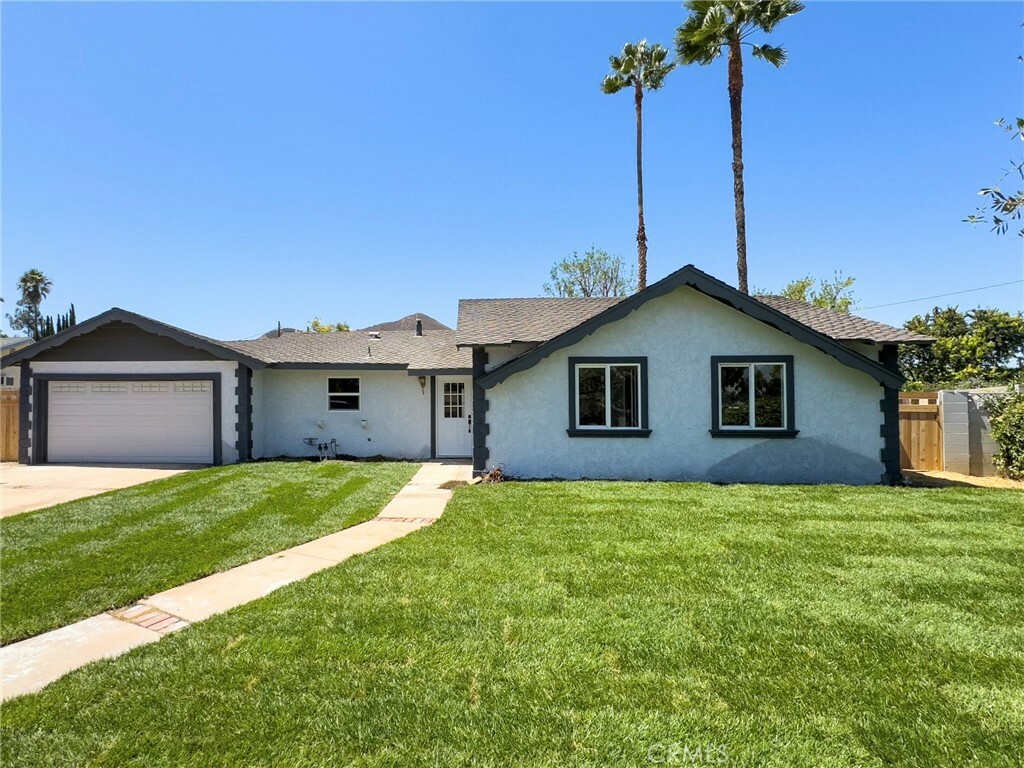 Property Photo:  1567 Elvado Drive  CA 93065 