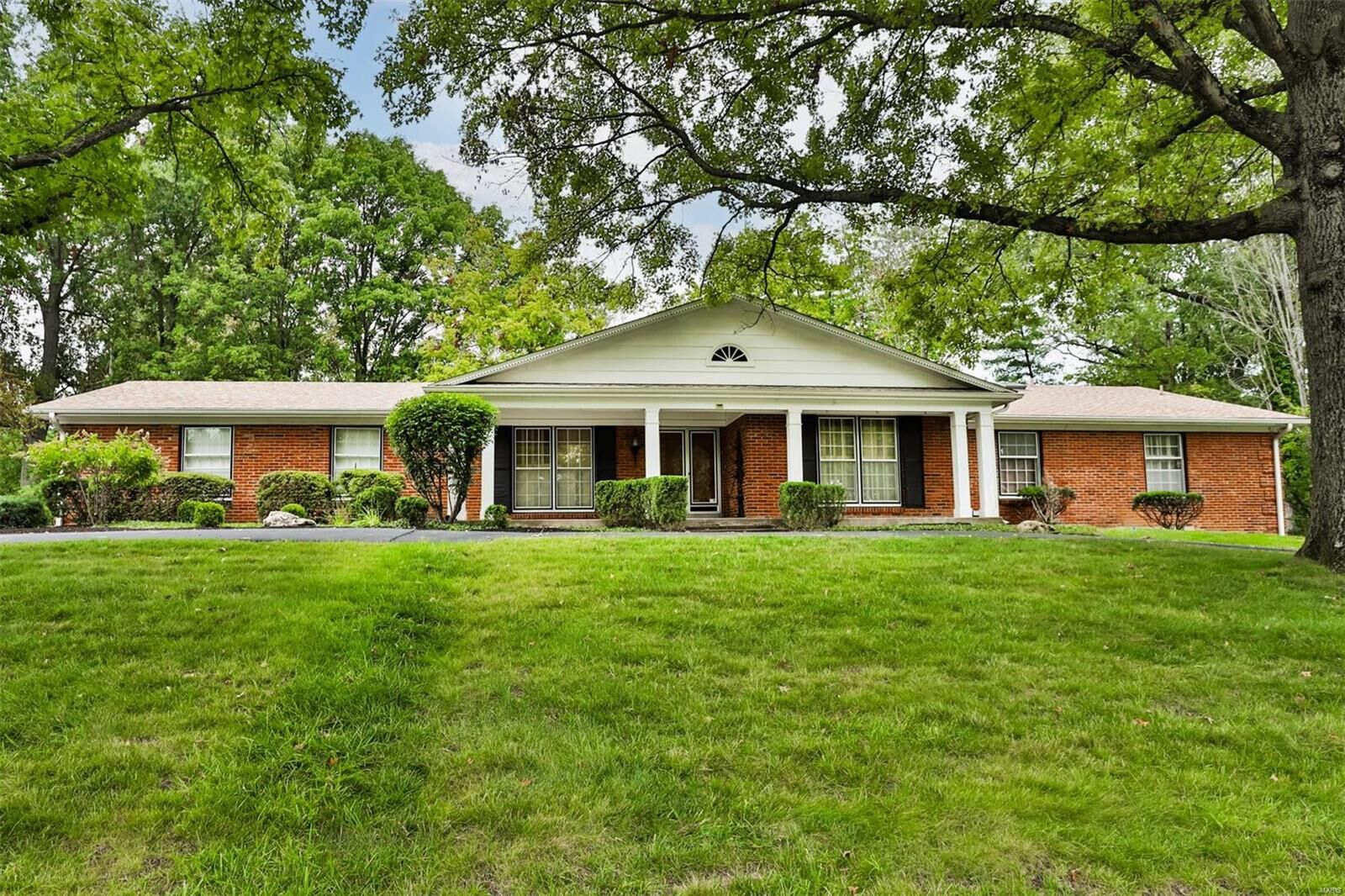 Property Photo: 11592 New London Drive MO 63141