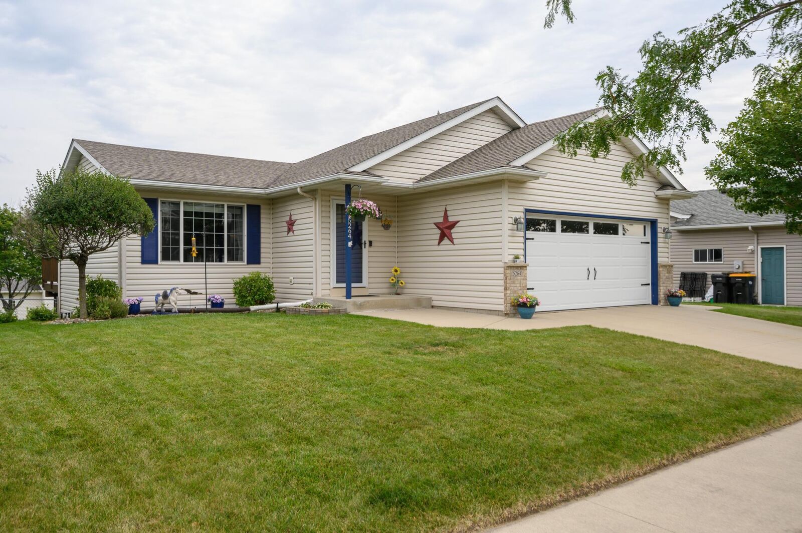 Property Photo: 5264 Kingsbury Place NW MN 55901