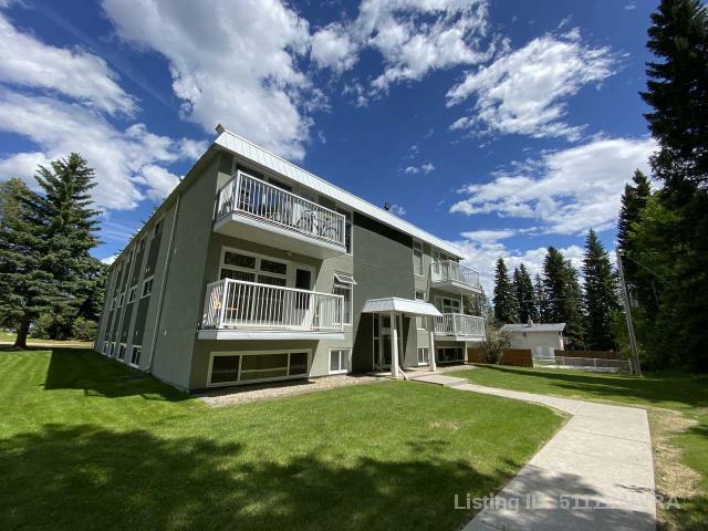 Photo de la propriété: 414 41 Street 8 AB T7E 1A1