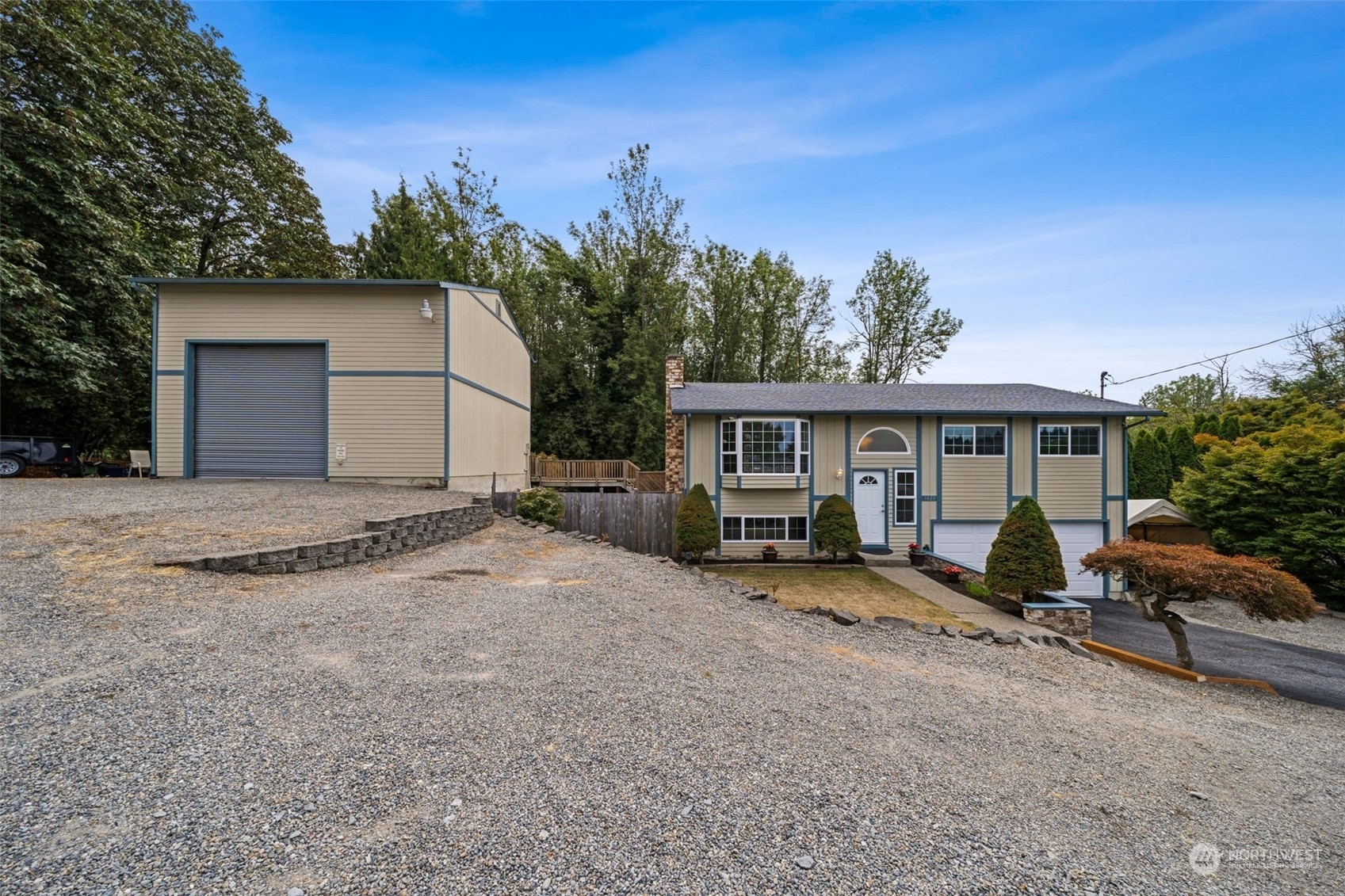 Property Photo:  1423 S 220th Street  WA 98198 