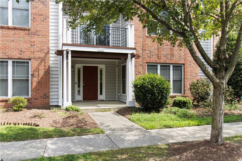 Property Photo:  1027 Hollymeade Circle  VA 23602 