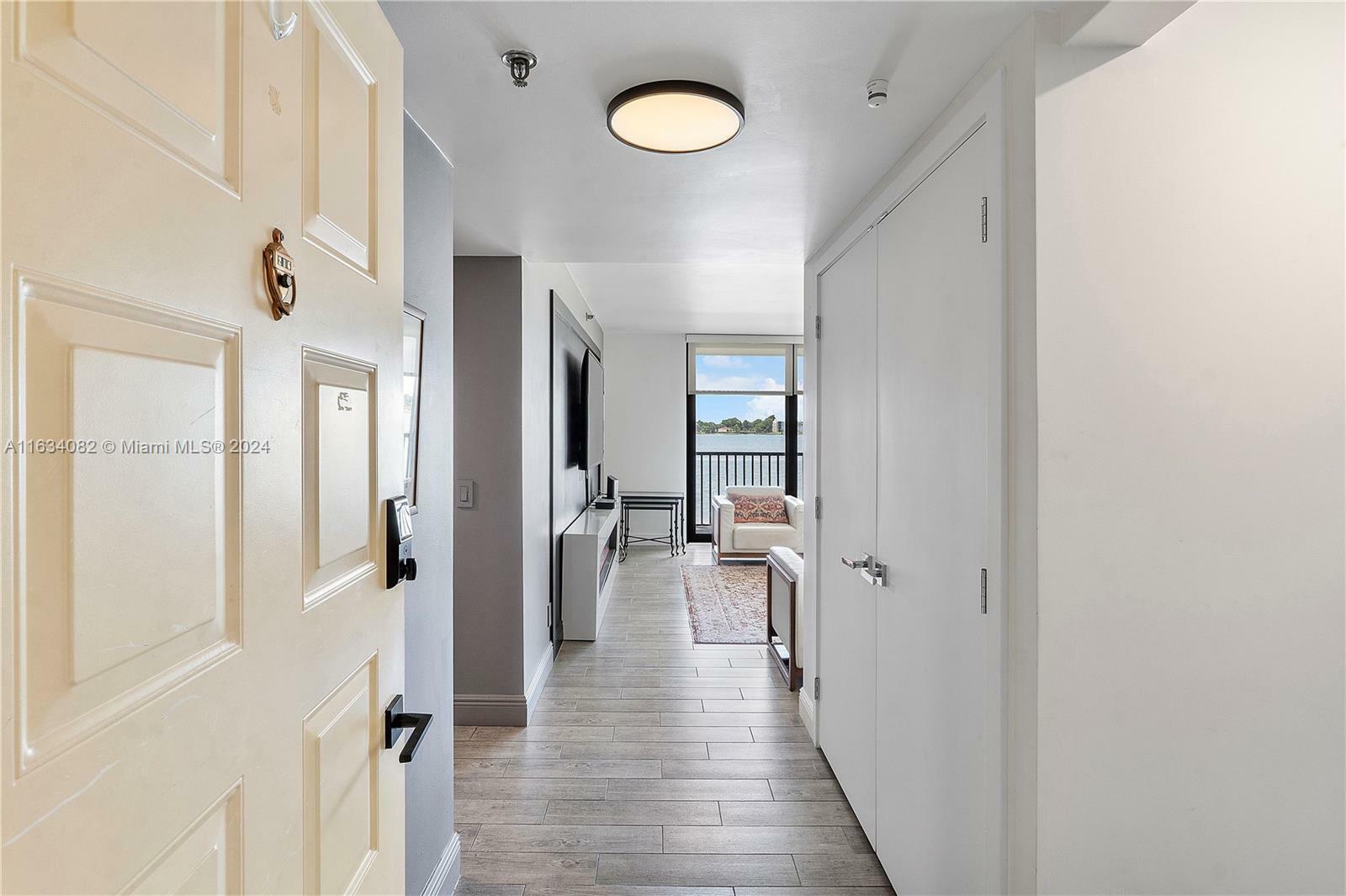 Property Photo: 105 Lake Emerald Dr 216 FL 33309