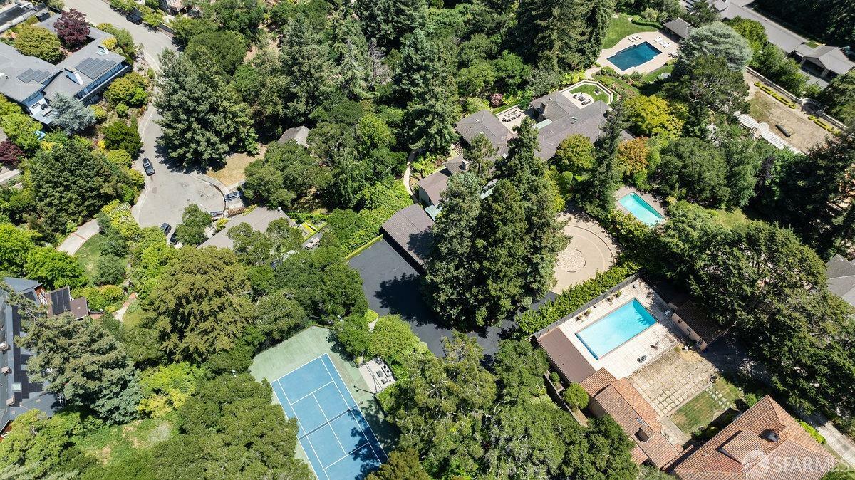 Property Photo: 26 Sea View Avenue CA 94611
