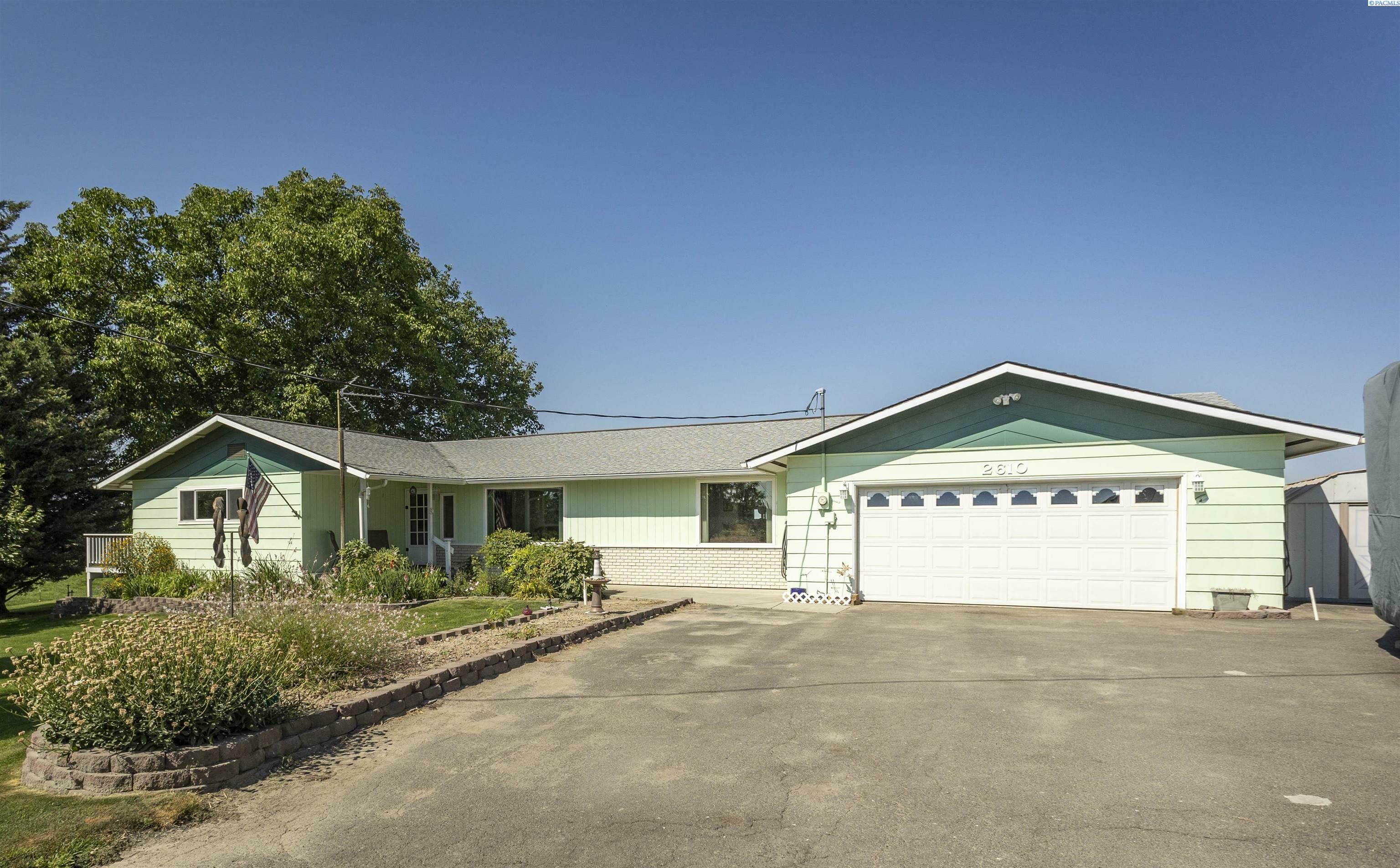 Property Photo:  2610 Blaine Rd  WA 98953 