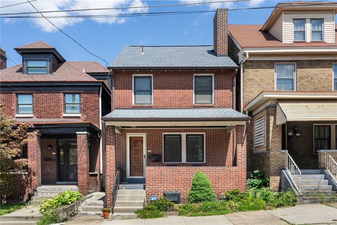 Property Photo:  215 Main St  PA 15201 