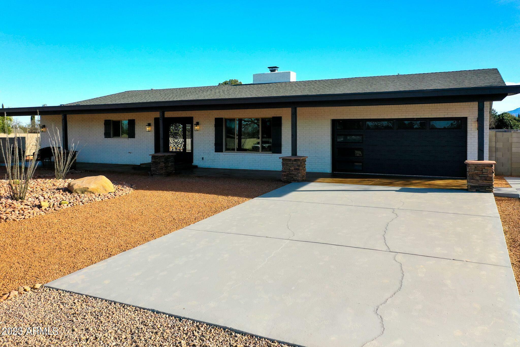 Property Photo:  886 S Avenida Escuela --  AZ 85635 