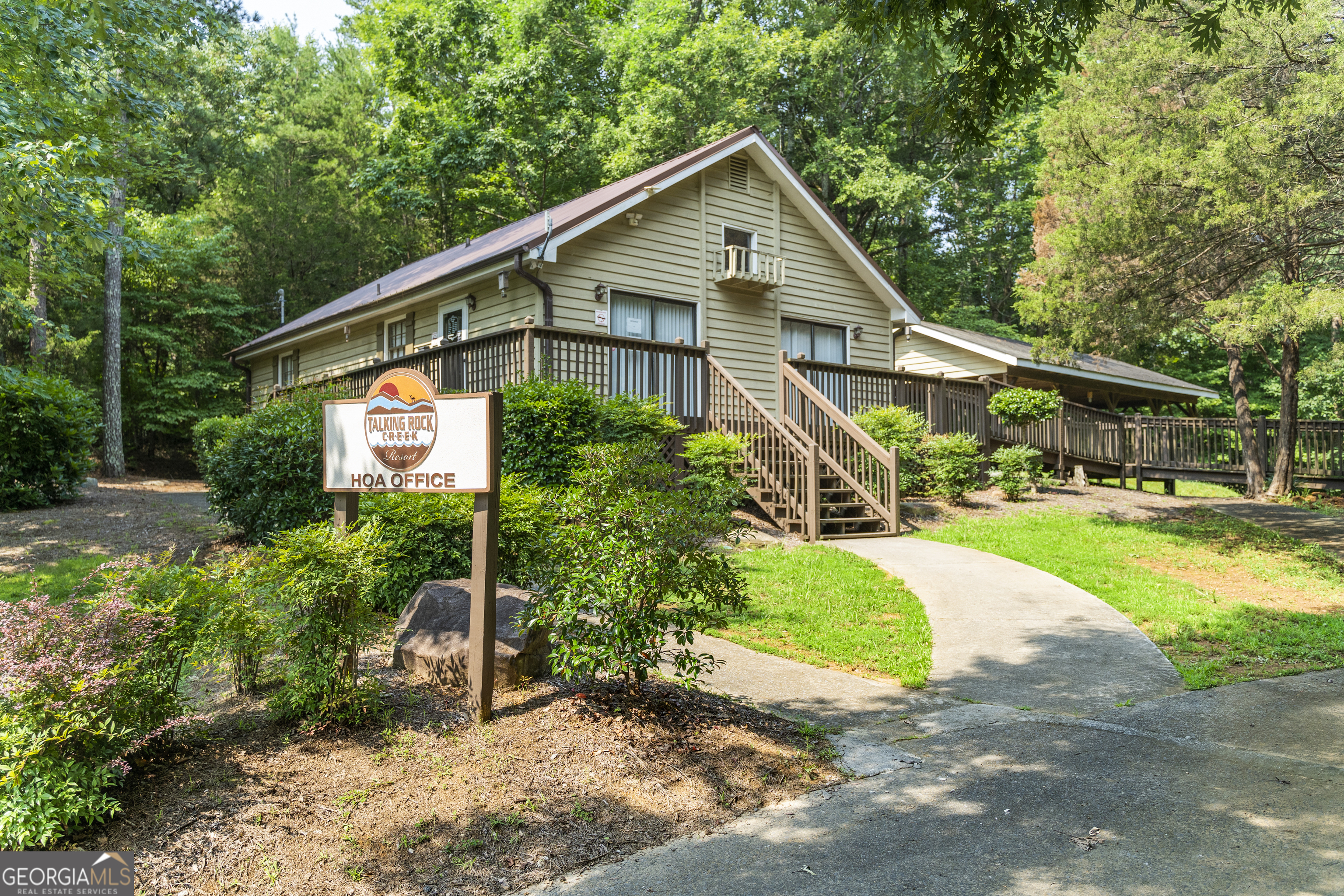 Property Photo: 872 Bolster Lane NE GA 30734