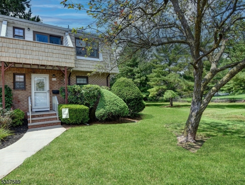 Property Photo:  608 Westminster Ct  NJ 08844 