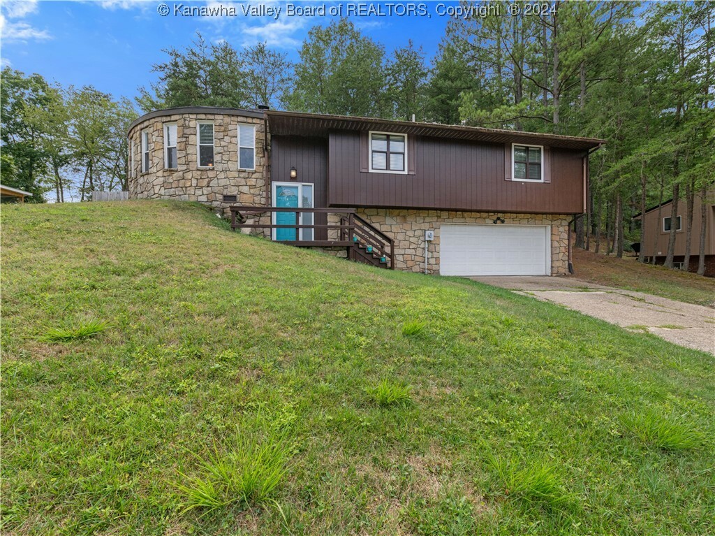 Property Photo:  123 Woodbridge Drive  WV 25311 