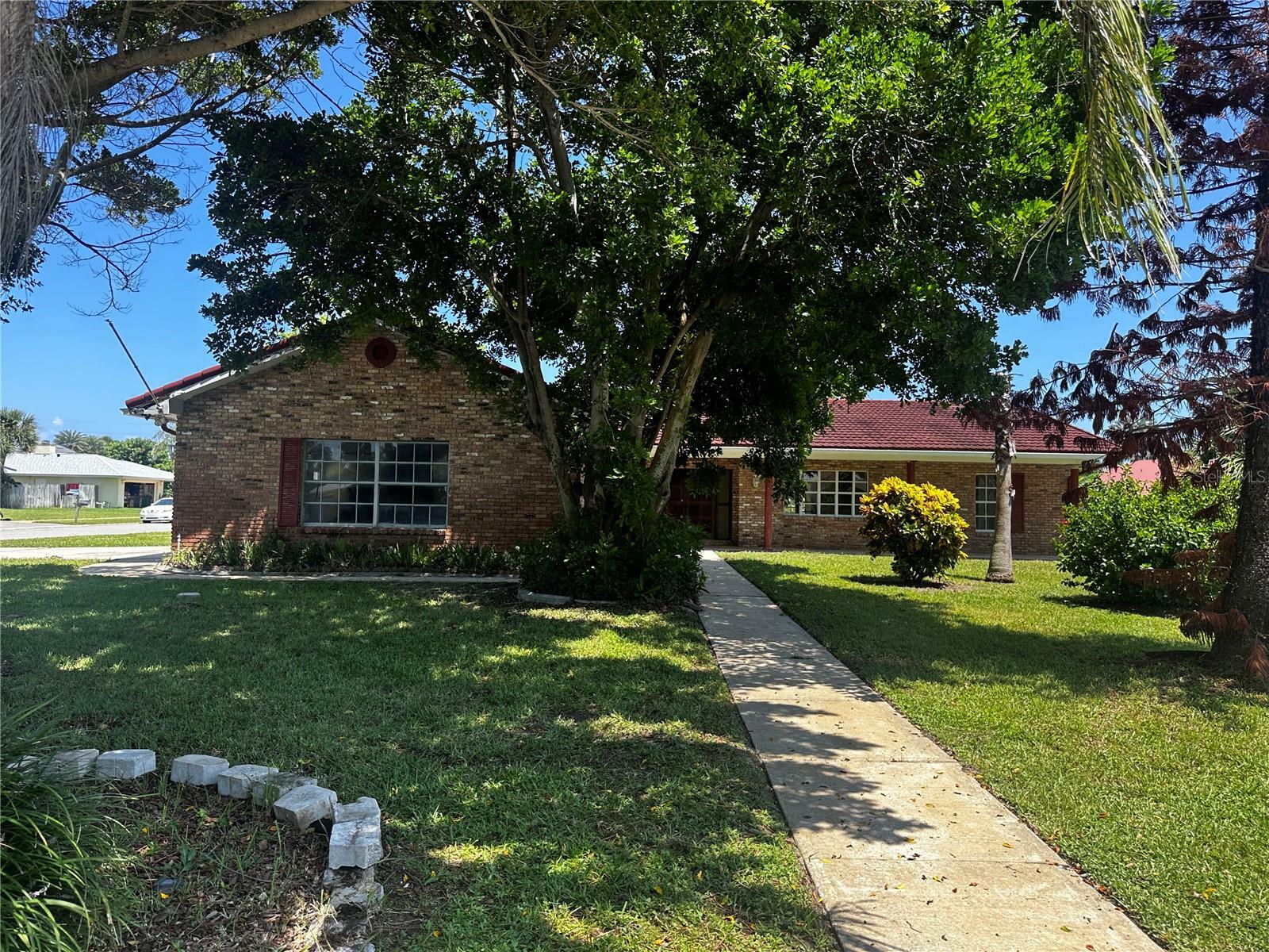 Property Photo:  2201 Rosewood Drive  FL 32951 