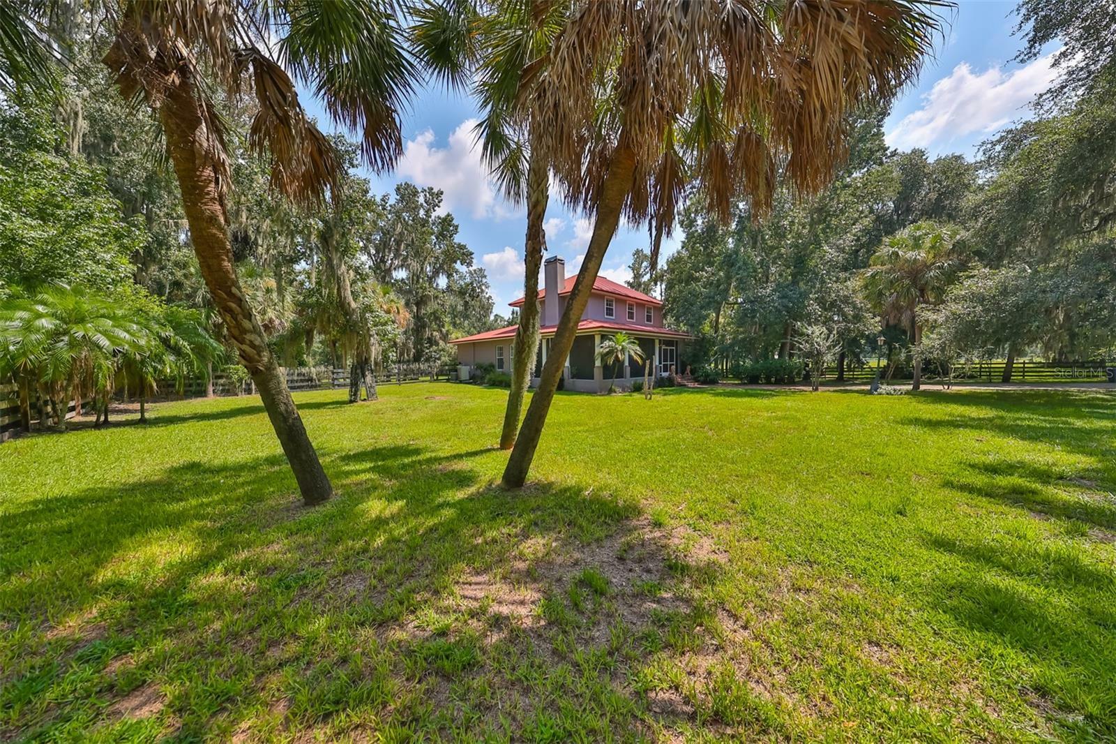 Property Photo:  1702 Williams Road  FL 33565 