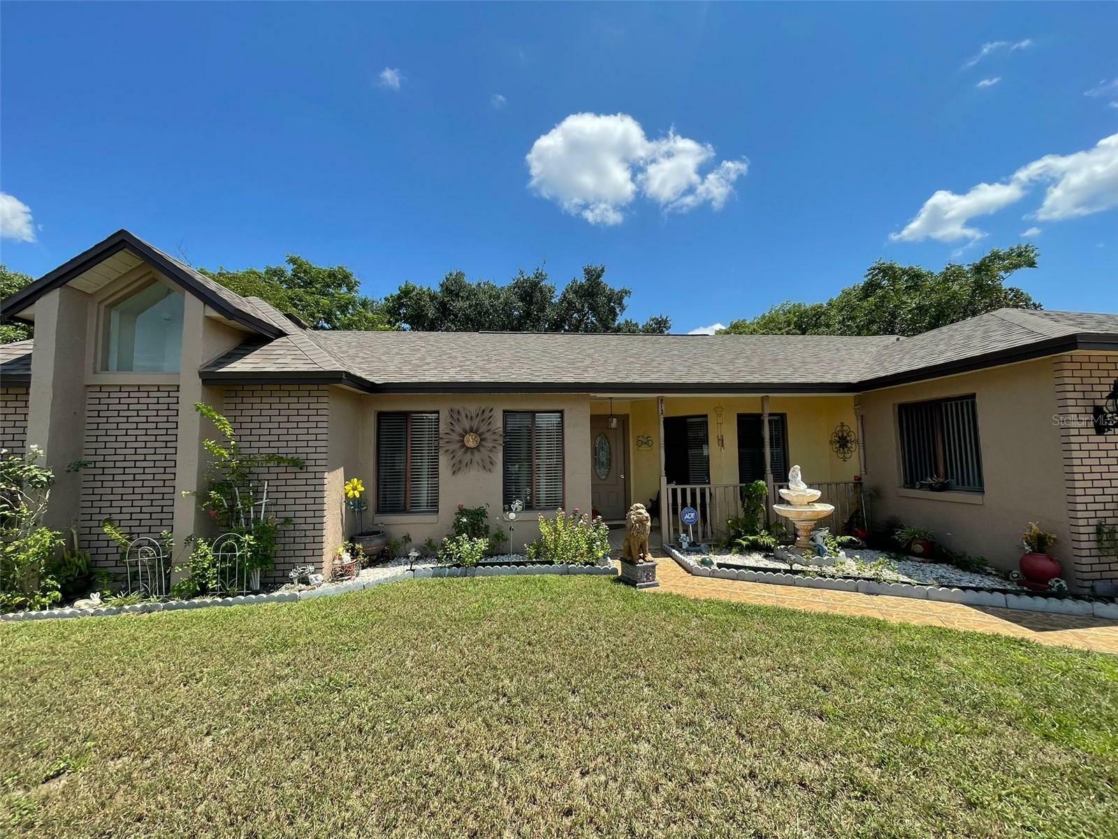 Property Photo:  213 Springview Drive  FL 32773 