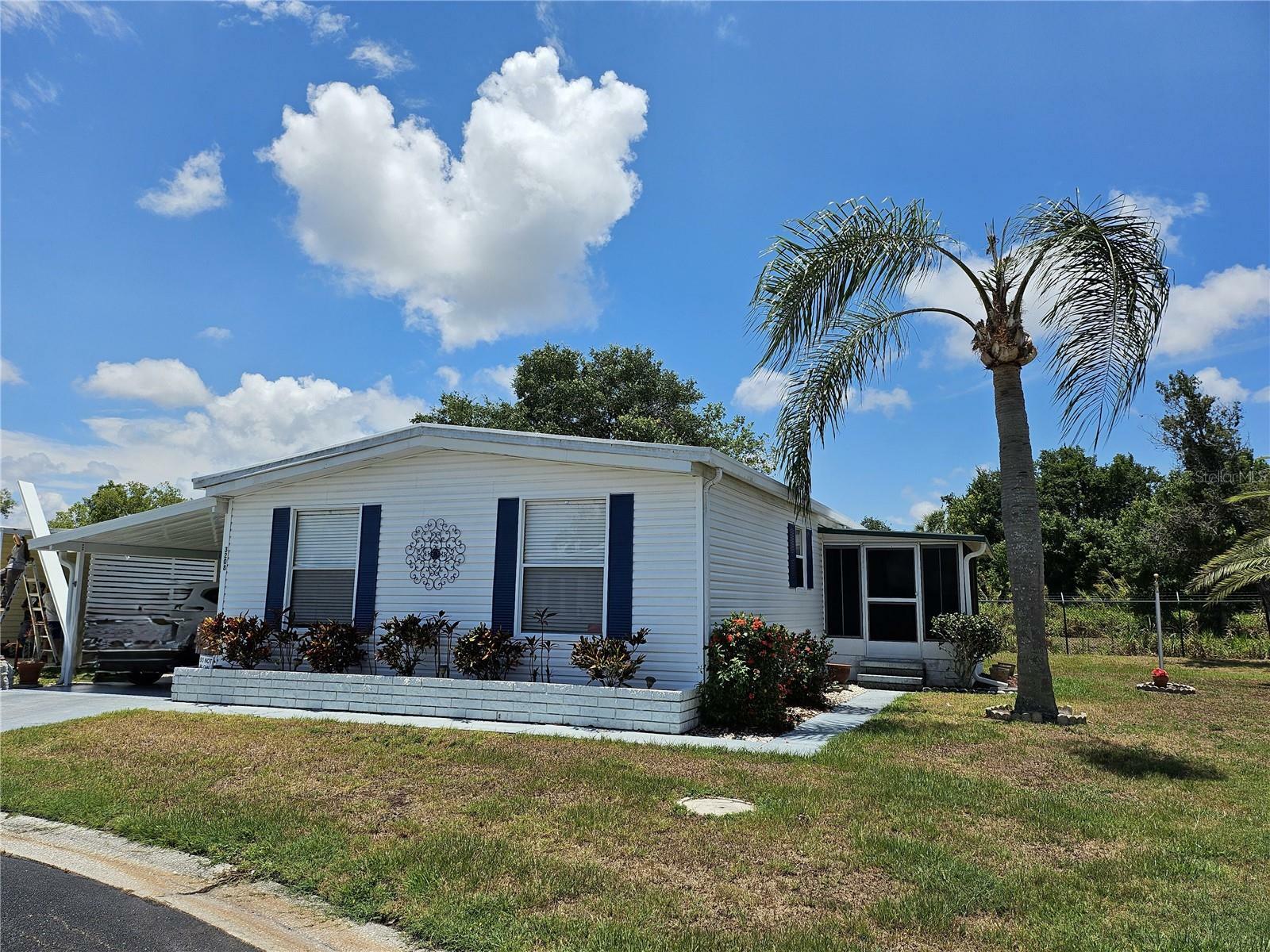 Property Photo:  3208 Oakwood Boulevard S  FL 34237 