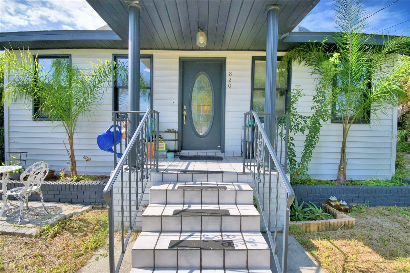 Property Photo:  820 Avenue Z NW  FL 33881 