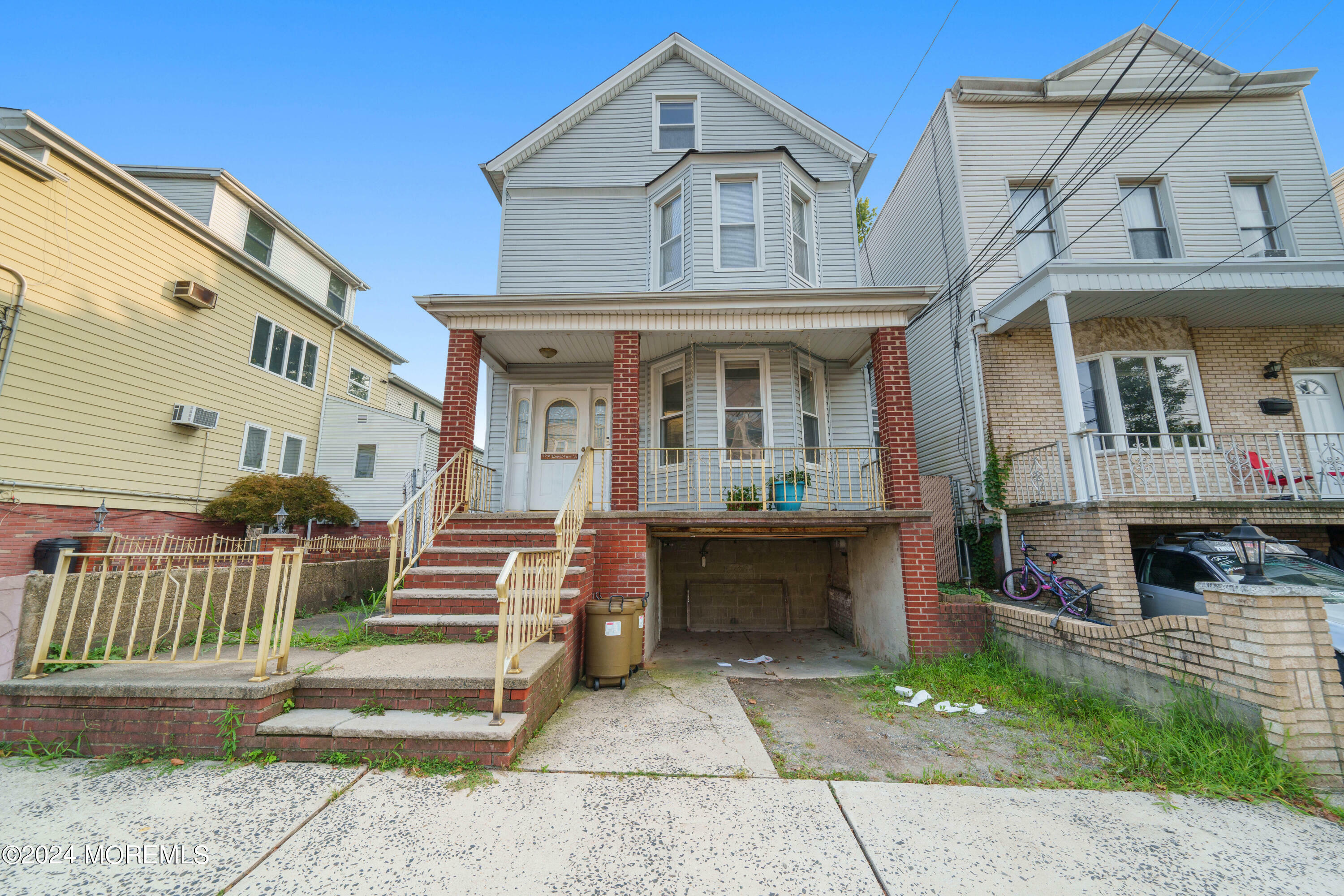 Property Photo:  20 E 31st Street  NJ 07002 