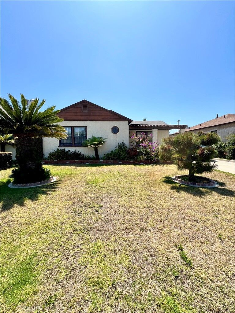 Property Photo:  1521 S Carmelina Avenue  CA 90025 