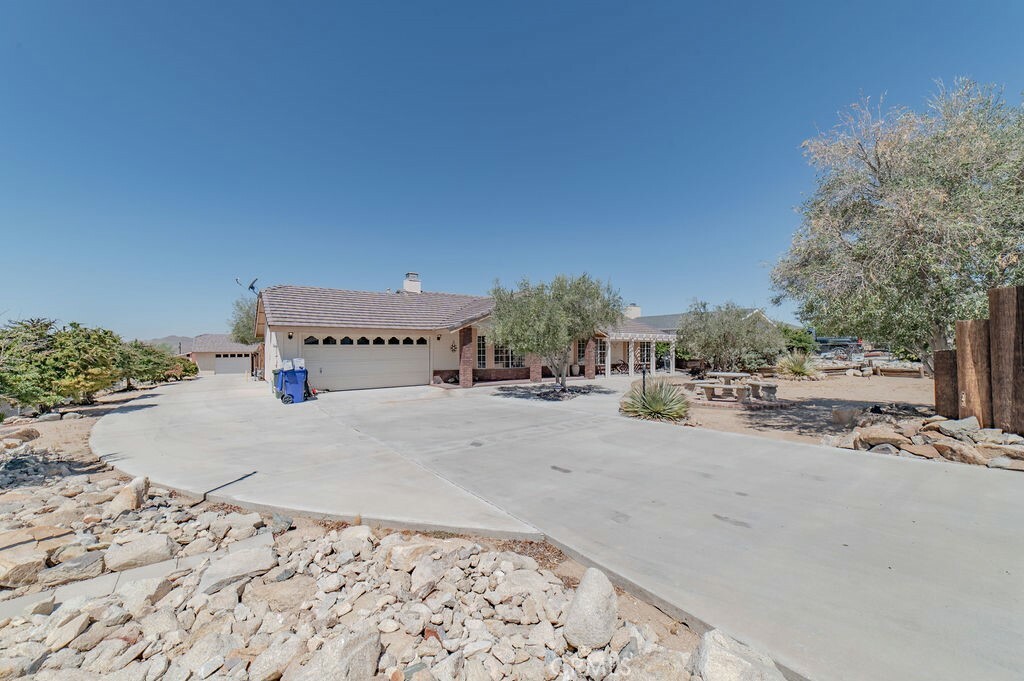 Property Photo:  16926 Ocotilla Road  CA 92307 