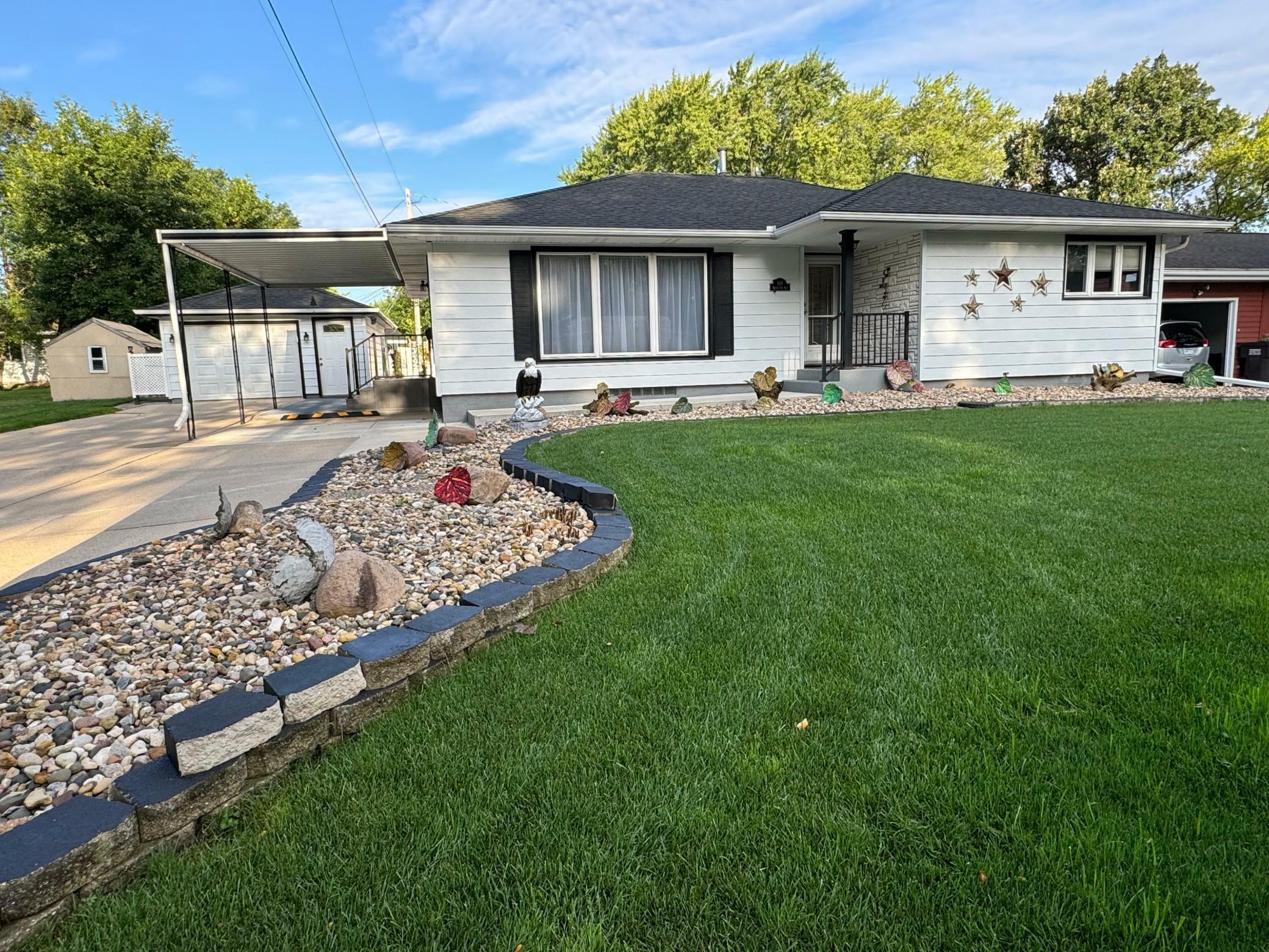 Property Photo:  109 7th Avenue N  MN 56007 