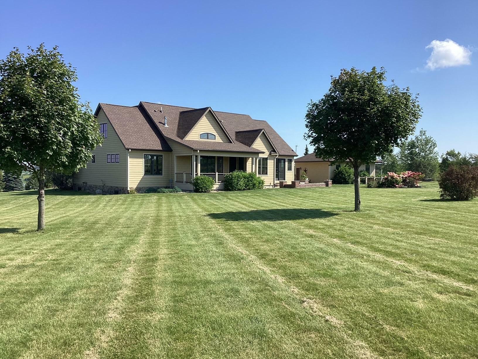 Property Photo:  72111 221st Street  MN 56007 