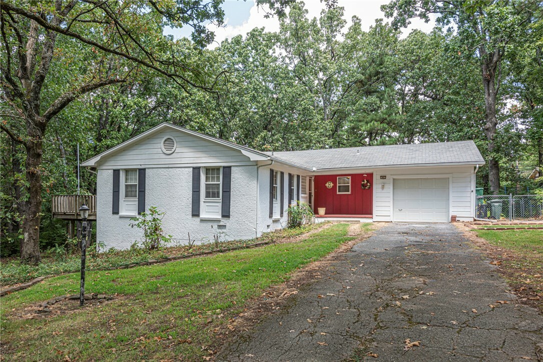 Property Photo:  1801 E Applebury Drive  AR 72701 