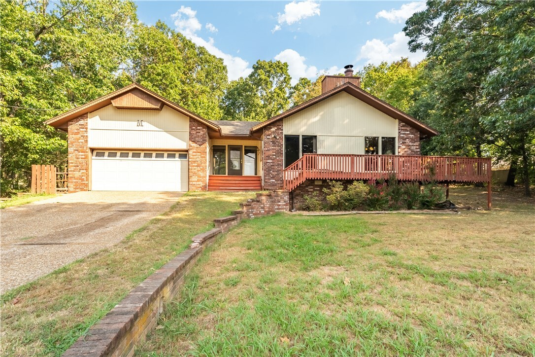 Property Photo:  2 Commonwealth Circle  AR 72714 