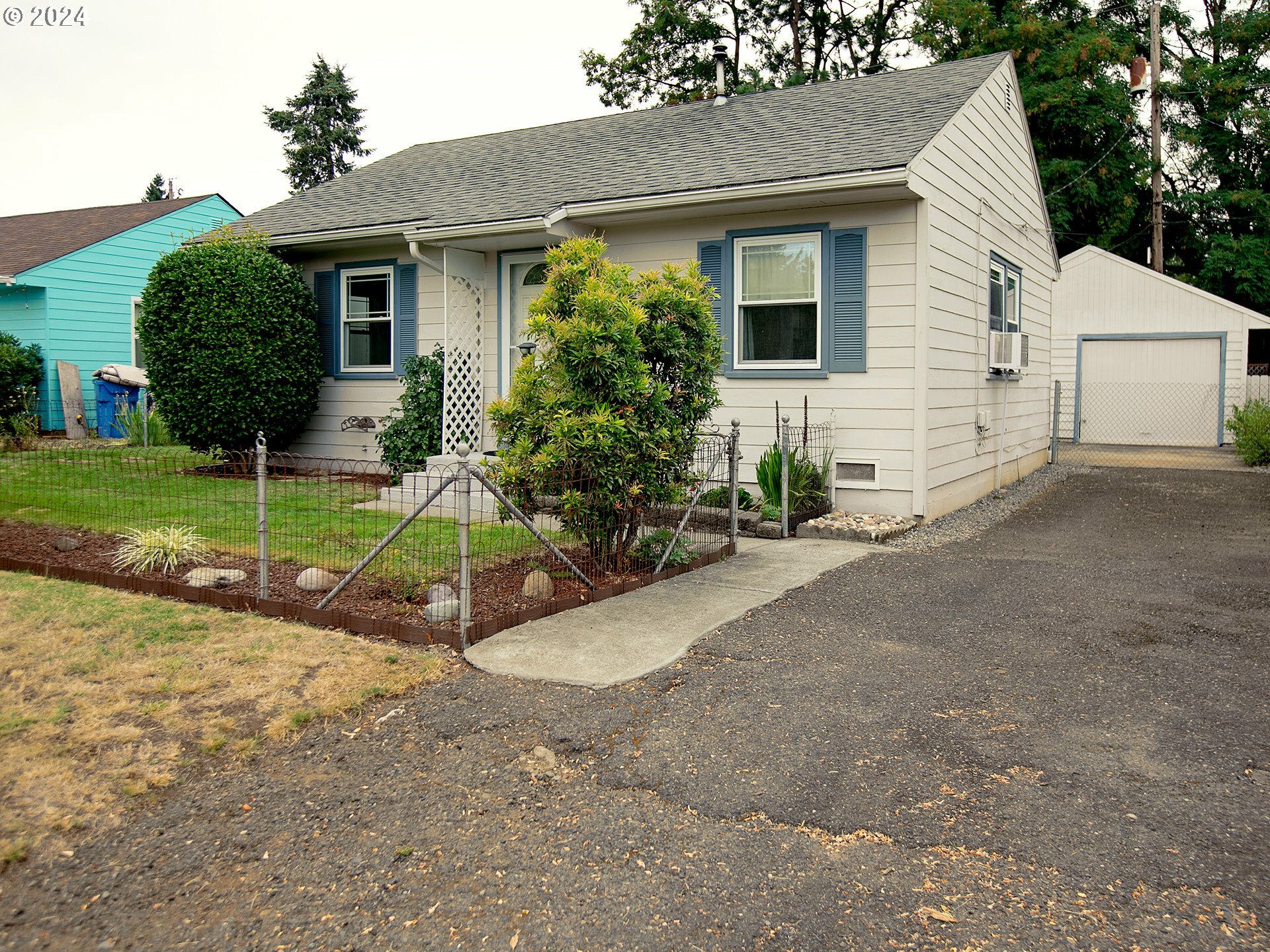 Property Photo:  3006 E 28th St  WA 98661 