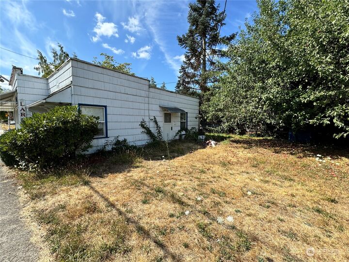 Property Photo: 529 W 1st Street WA 98531