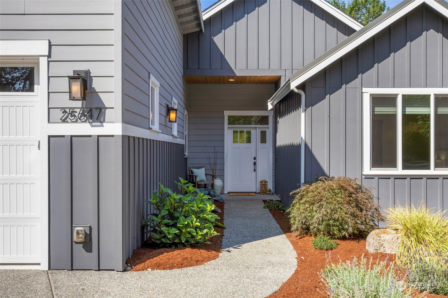 Property Photo:  25647 Seabrook Place NE  WA 98346 