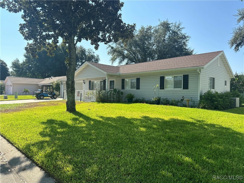 Property Photo:  11282 SW 138th Place  FL 34432 