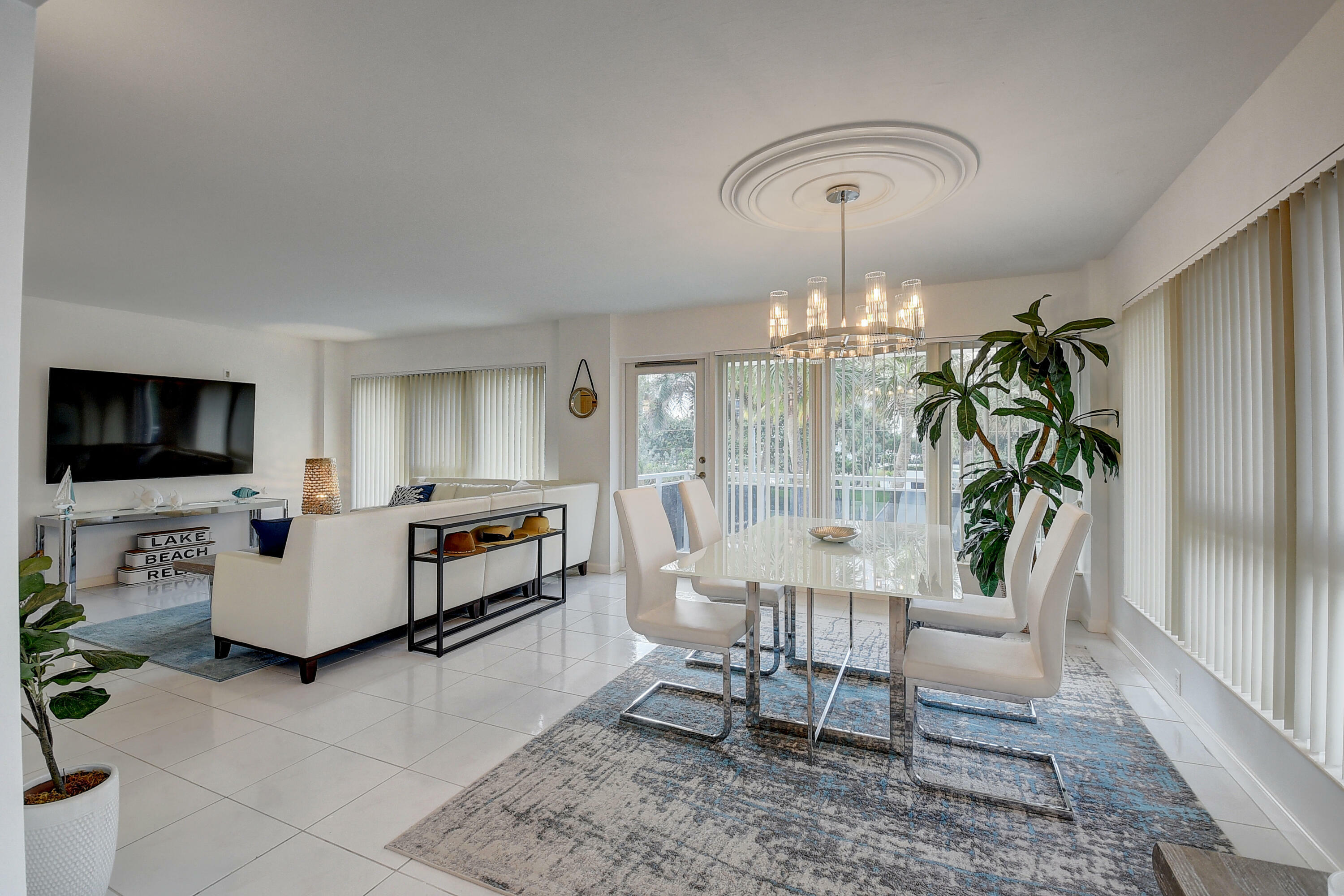 Property Photo:  2066 N Ocean Boulevard 2nw  FL 33431 