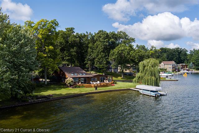 Property Photo: 8326 Peninsular Drive MI 48430