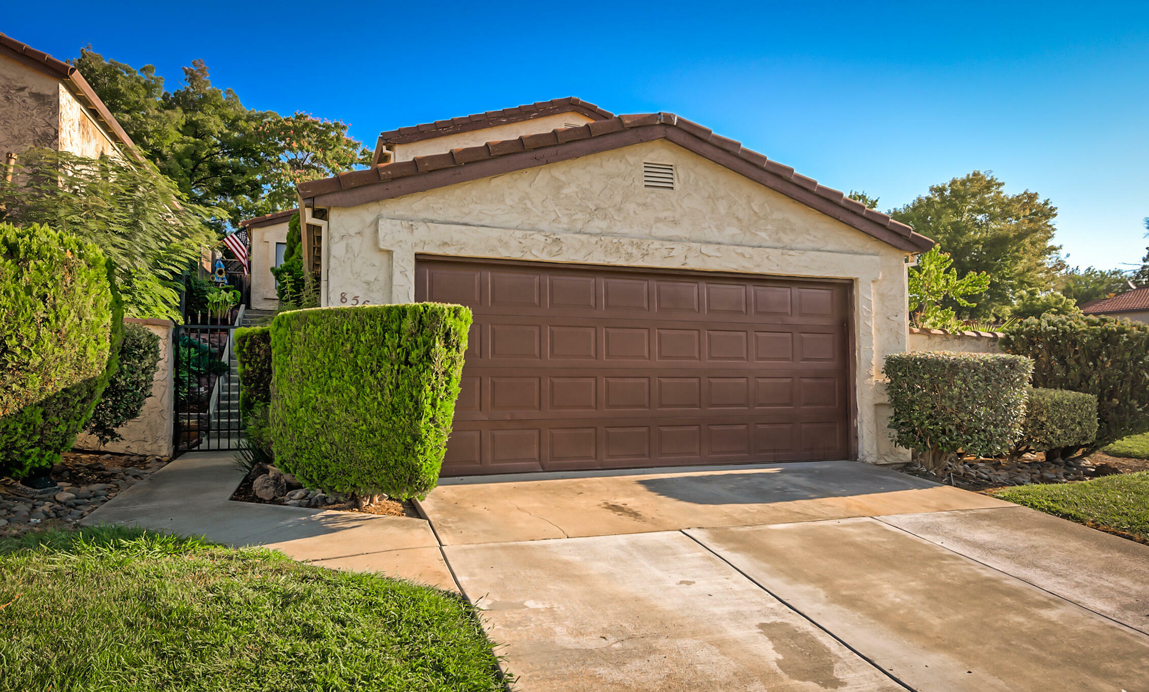 Property Photo:  856 Tanglewood Drive  CA 96003-5029 