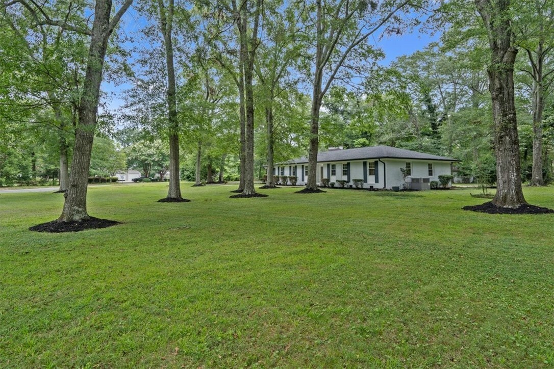 Property Photo:  702 Brown Ave 702 Brown Ave Avenue  SC 29627 